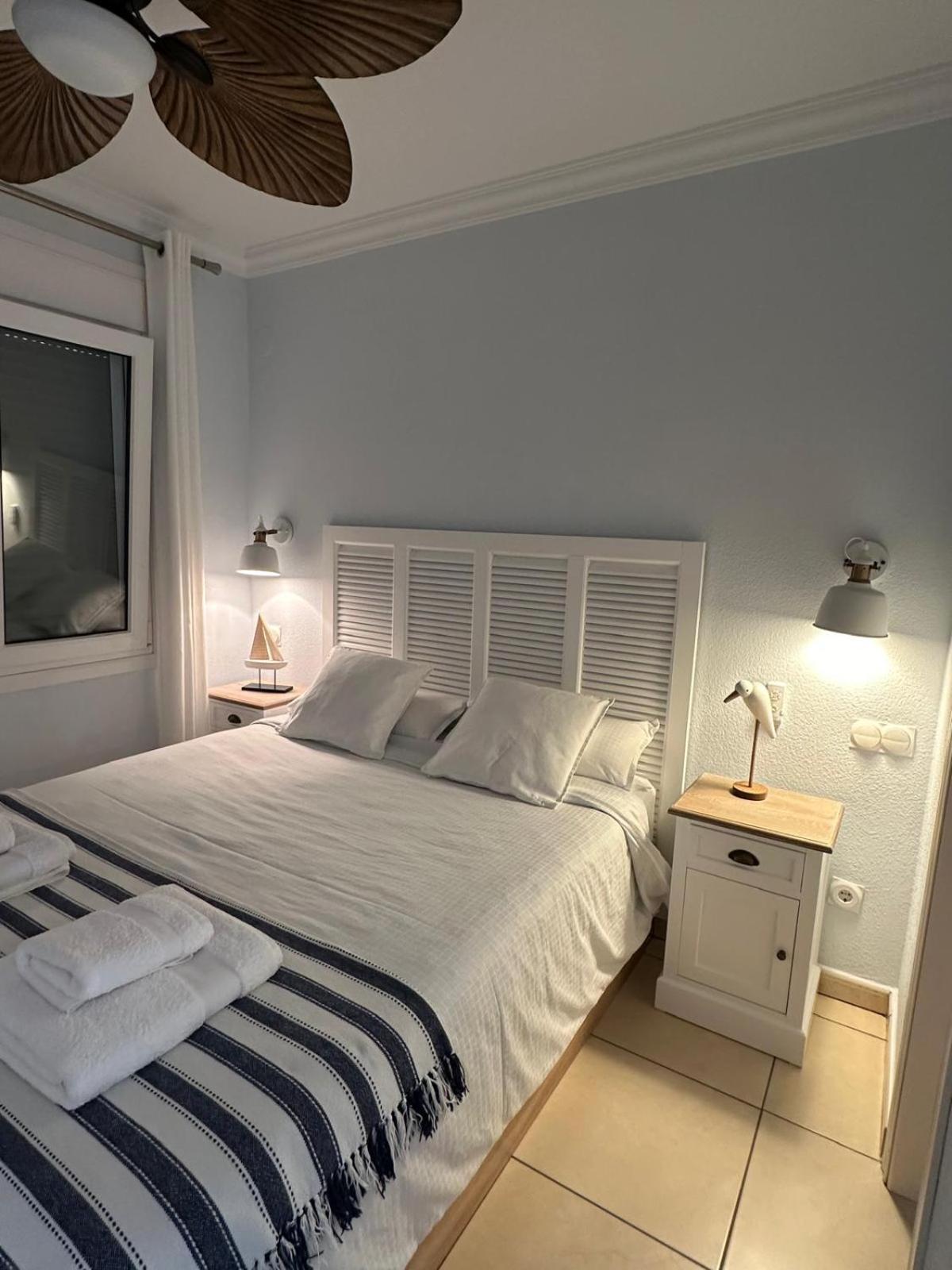 Ferienwohnung Oliva Nova Flat In Front Of Met Exterior foto
